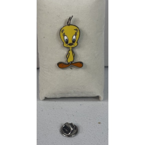 Warner Bros. Other - Vintage 1993 Tweety Bird Warner Brothers Enamel Pin Lapel Hat Jacket Canary
